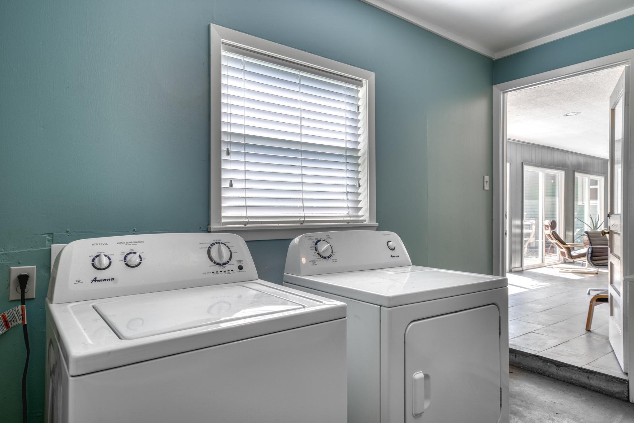 Image 23 of 33 For 1524 Highway 159 W