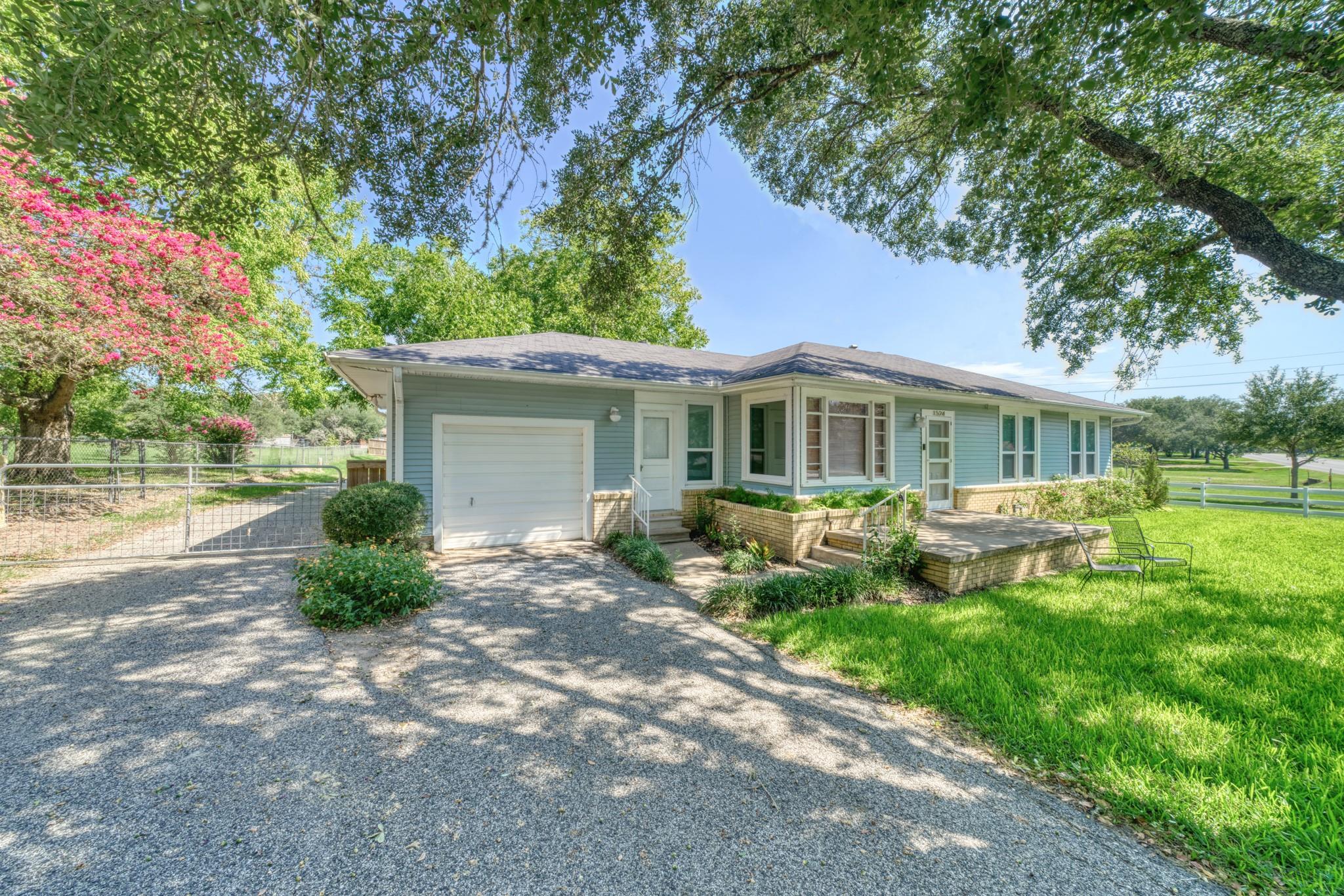 Image 3 of 33 For 1524 Highway 159 W