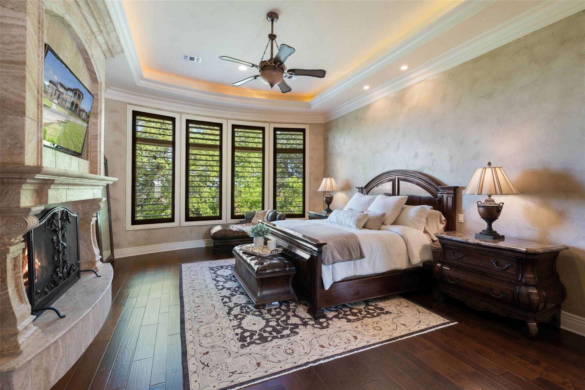 Image 20 of 40 For 210 Costa Bella Dr