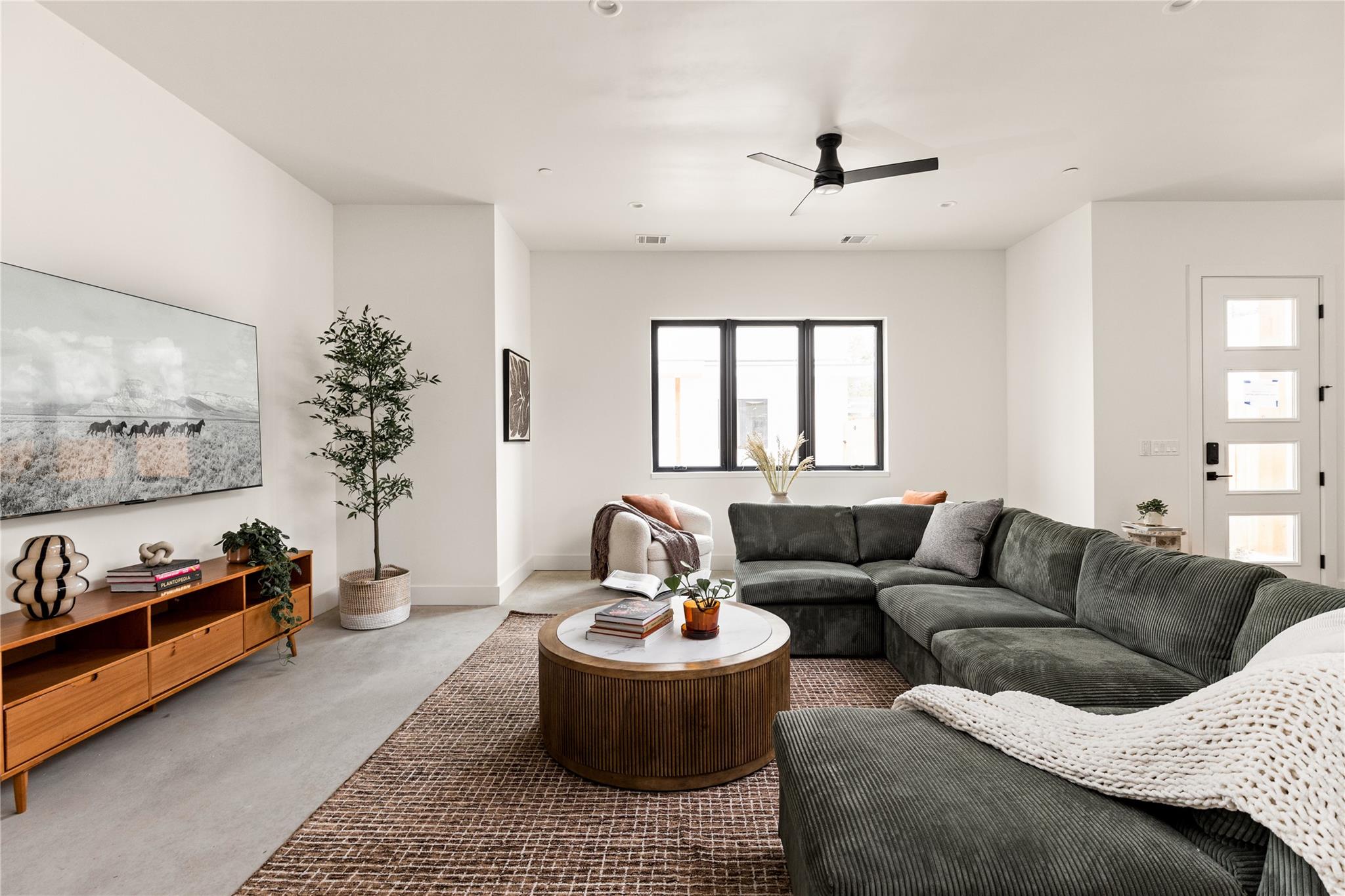 Image 11 of 40 For 4416 1st St 2