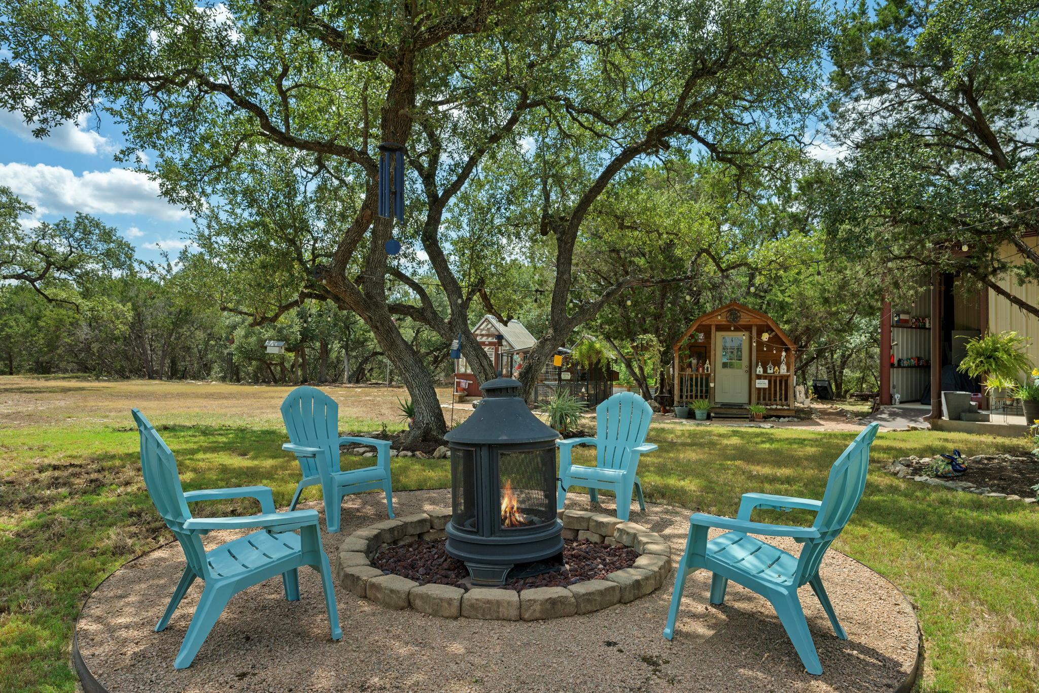 Image 31 of 40 For 864 Coyote Ridge Dr