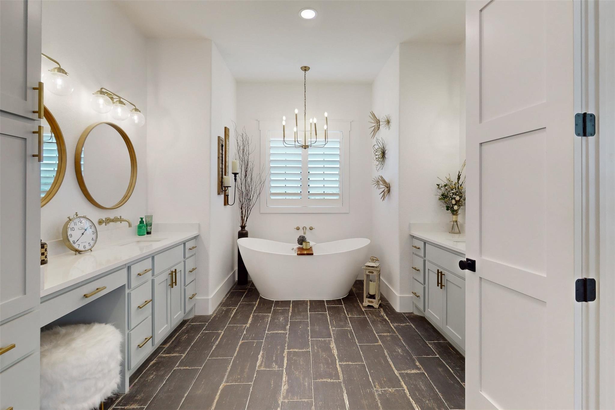 Image 20 of 40 For 1981 County Road 202