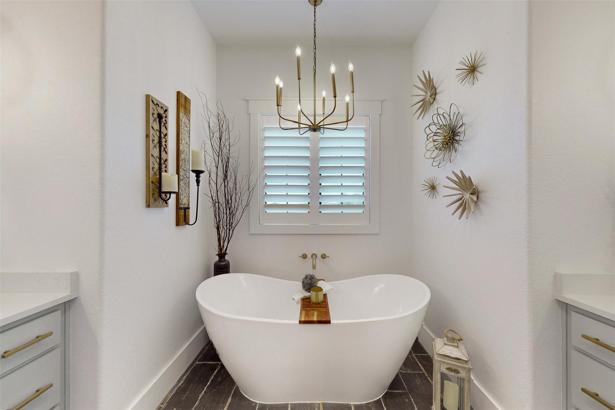 Image 21 of 40 For 1981 County Road 202