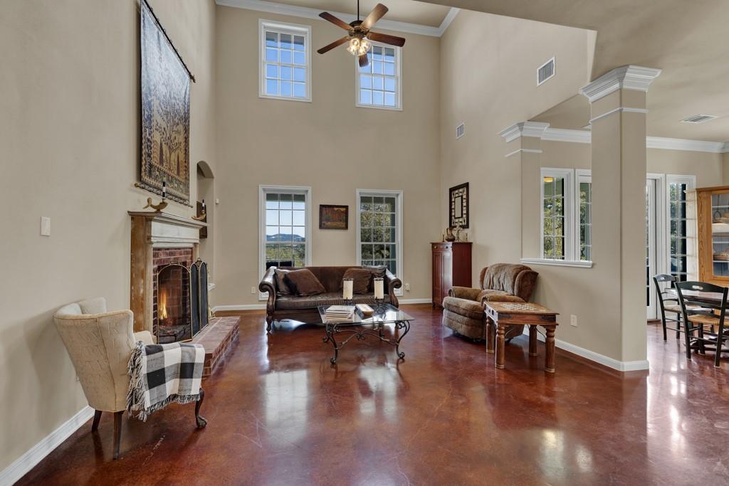 Image 18 of 40 For 120 Oak Hideaway Dr
