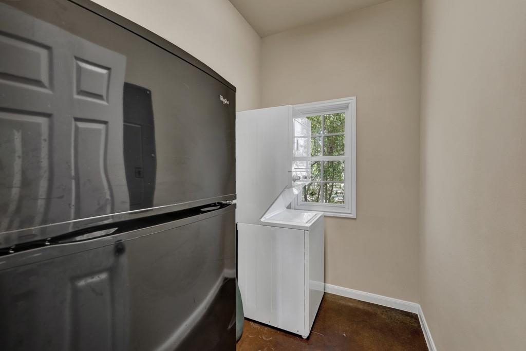 Image 25 of 40 For 120 Oak Hideaway Dr