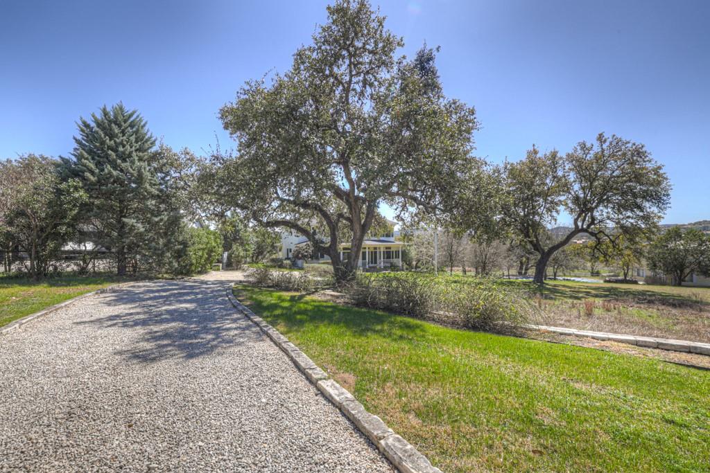 Image 3 of 40 For 120 Oak Hideaway Dr