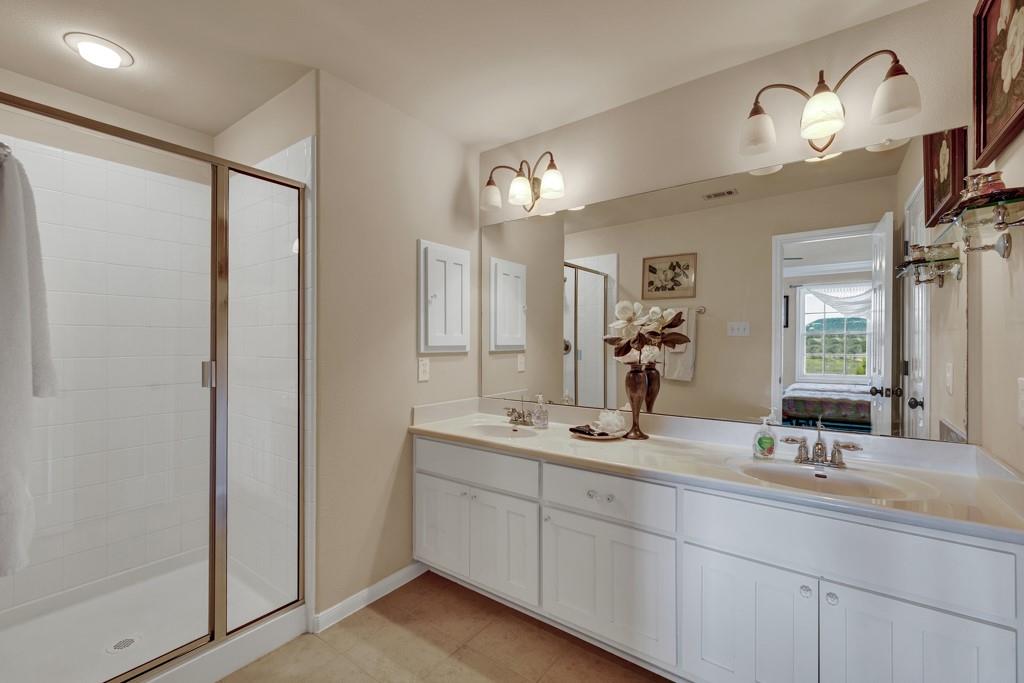 Image 35 of 40 For 120 Oak Hideaway Dr