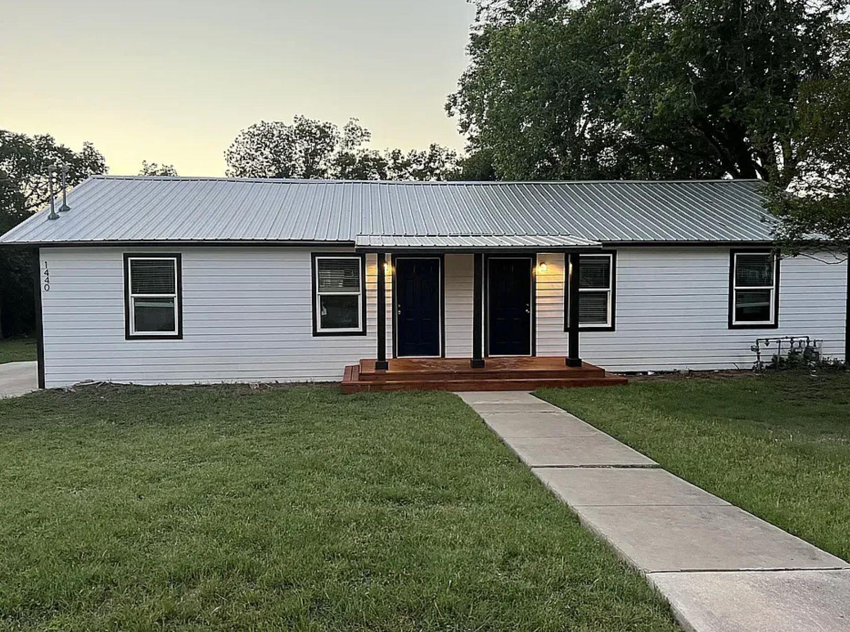 Details for 1440 Jackson St B, New Braunfels, TX 78130