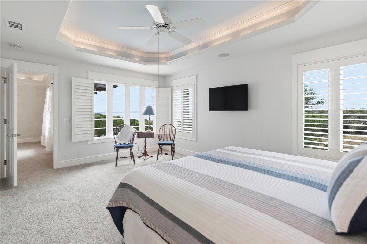 Image 18 of 33 For 829 Kings Point Dr