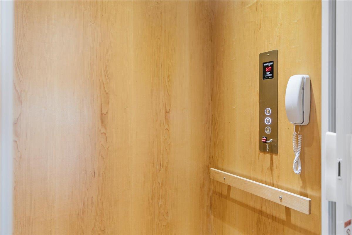 Image 32 of 33 For 829 Kings Point Dr