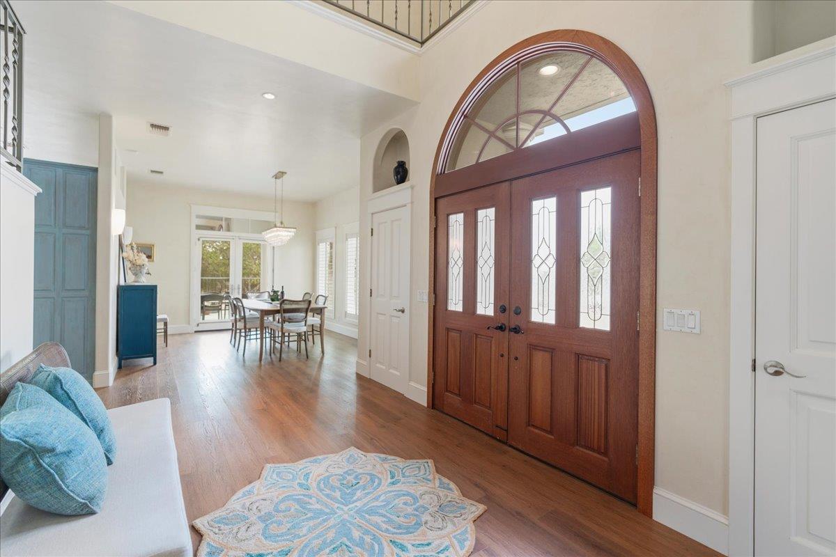 Image 6 of 33 For 829 Kings Point Dr