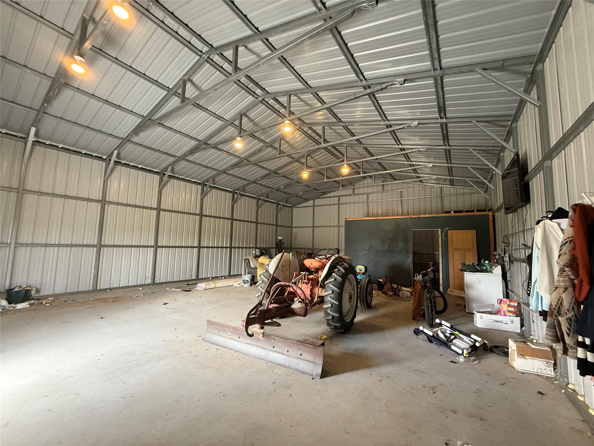 Image 14 of 17 For 386 Old Colony Rd