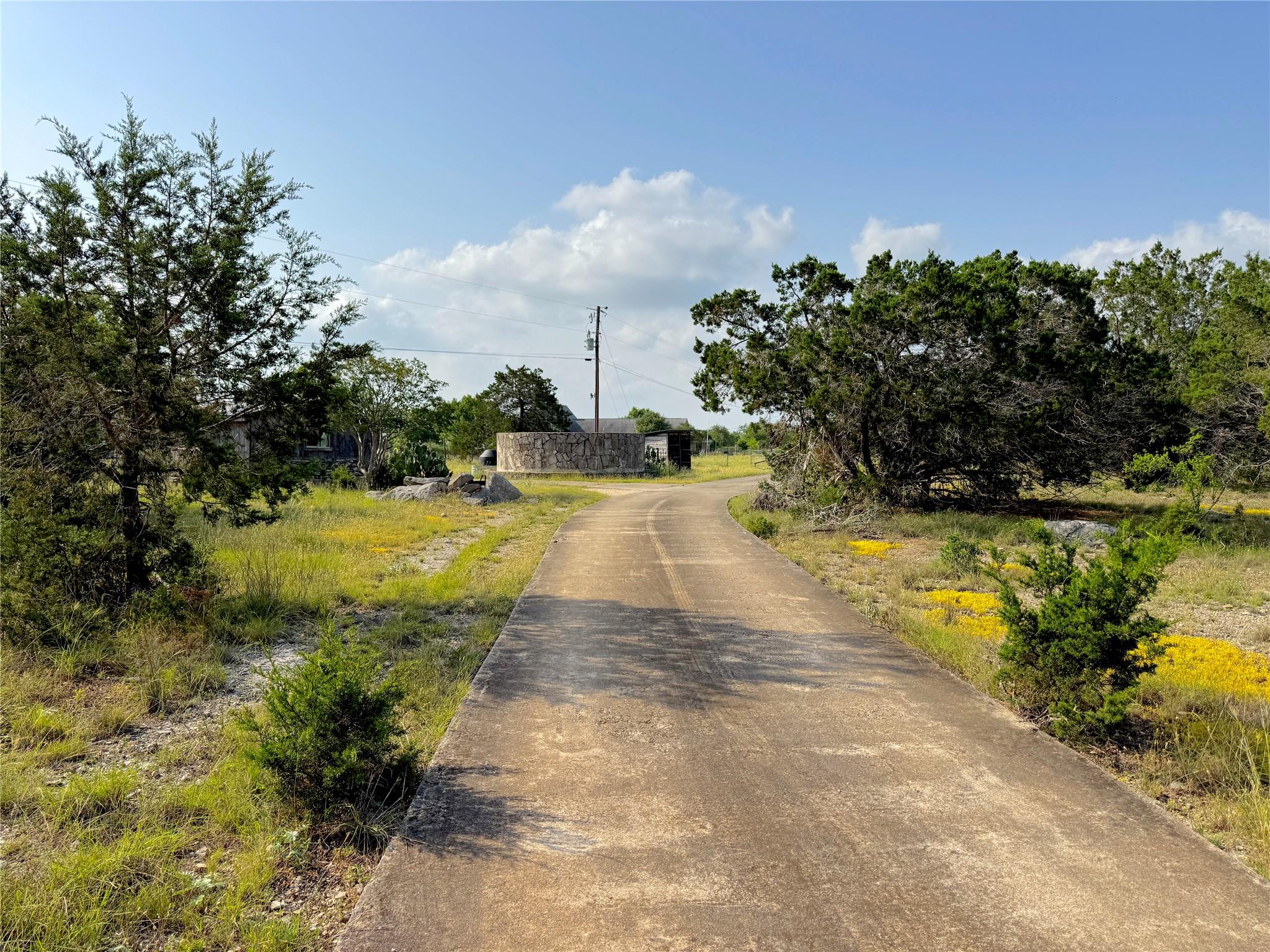 Image 6 of 39 For 12055 Rebecca Creek Rd