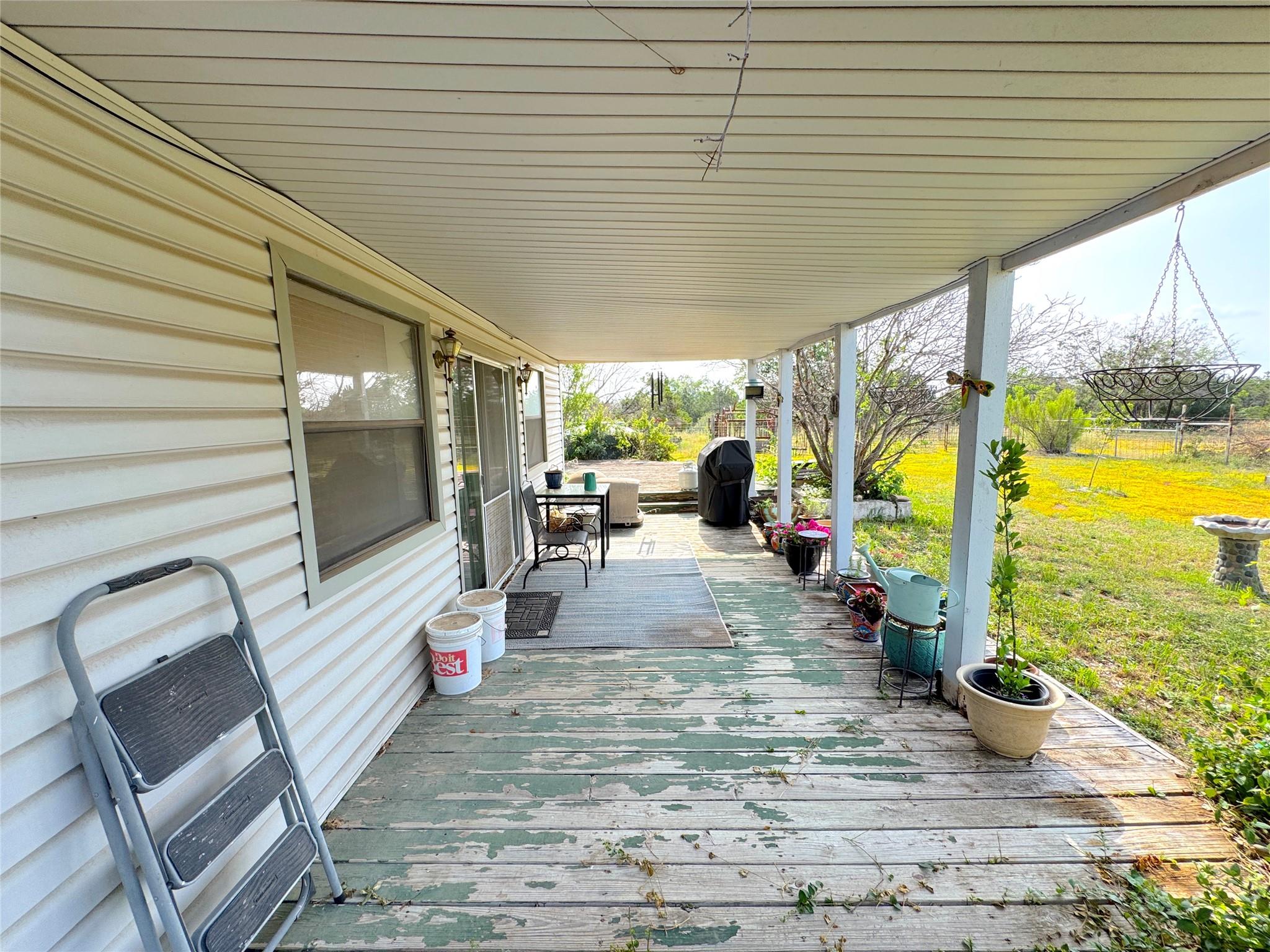 Image 8 of 39 For 12055 Rebecca Creek Rd