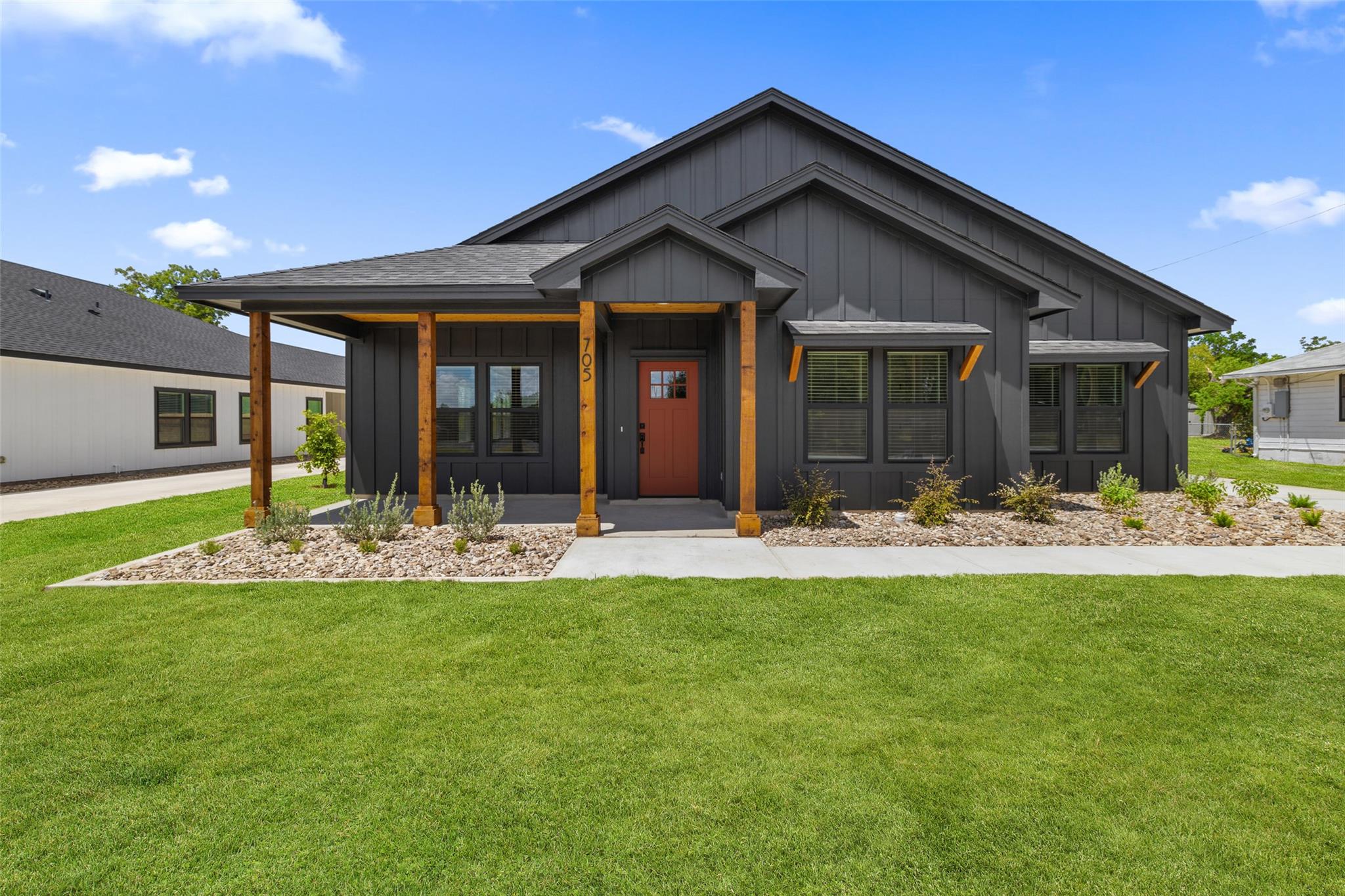 Details for 705 Sloan St, Taylor, TX 76574