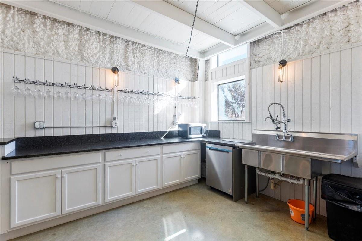 Image 17 of 40 For 272 Rocky Rd