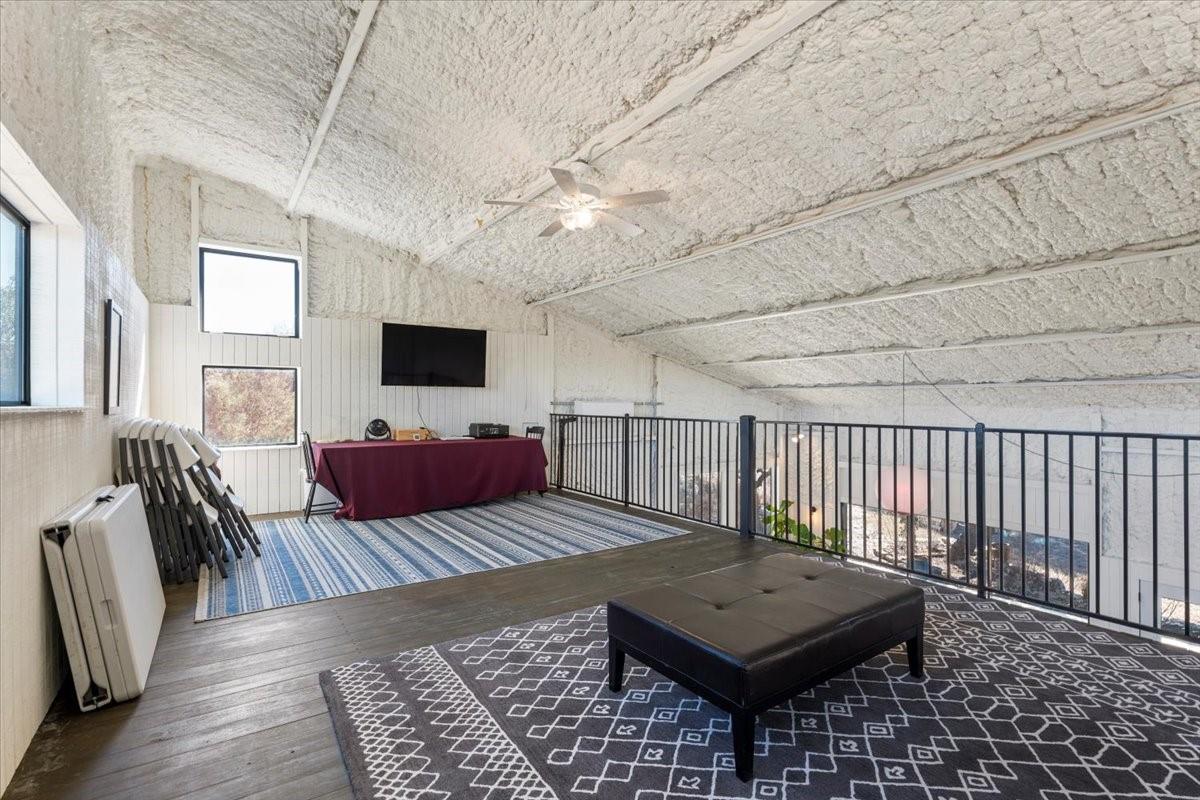 Image 19 of 40 For 272 Rocky Rd