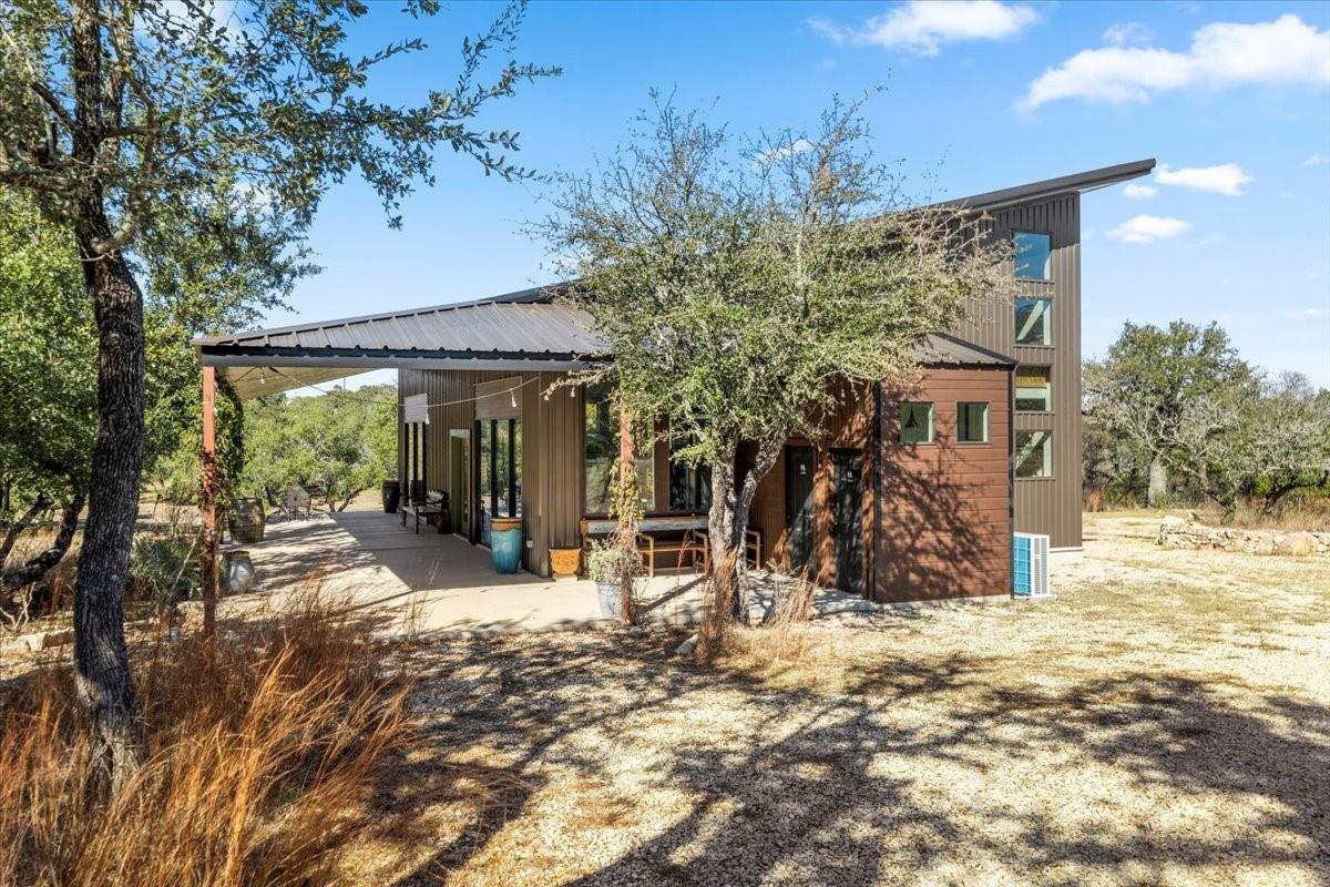 Image 5 of 40 For 272 Rocky Rd