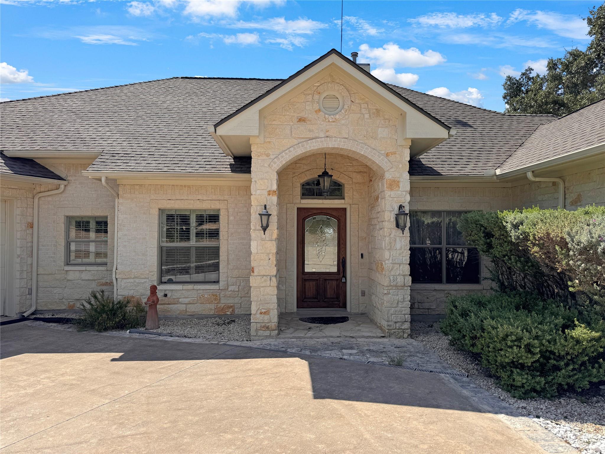 Details for 1925 Glenn Dr, Canyon Lake, TX 78133