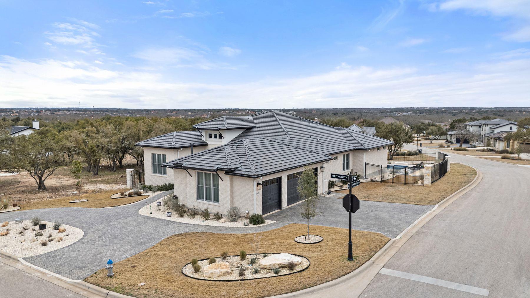 Image 2 of 35 For 1000 Flint Ridge Trl