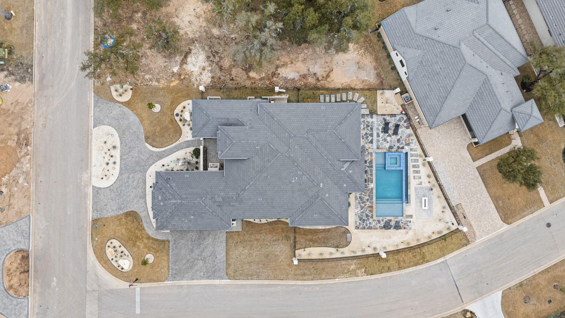 Image 3 of 35 For 1000 Flint Ridge Trl