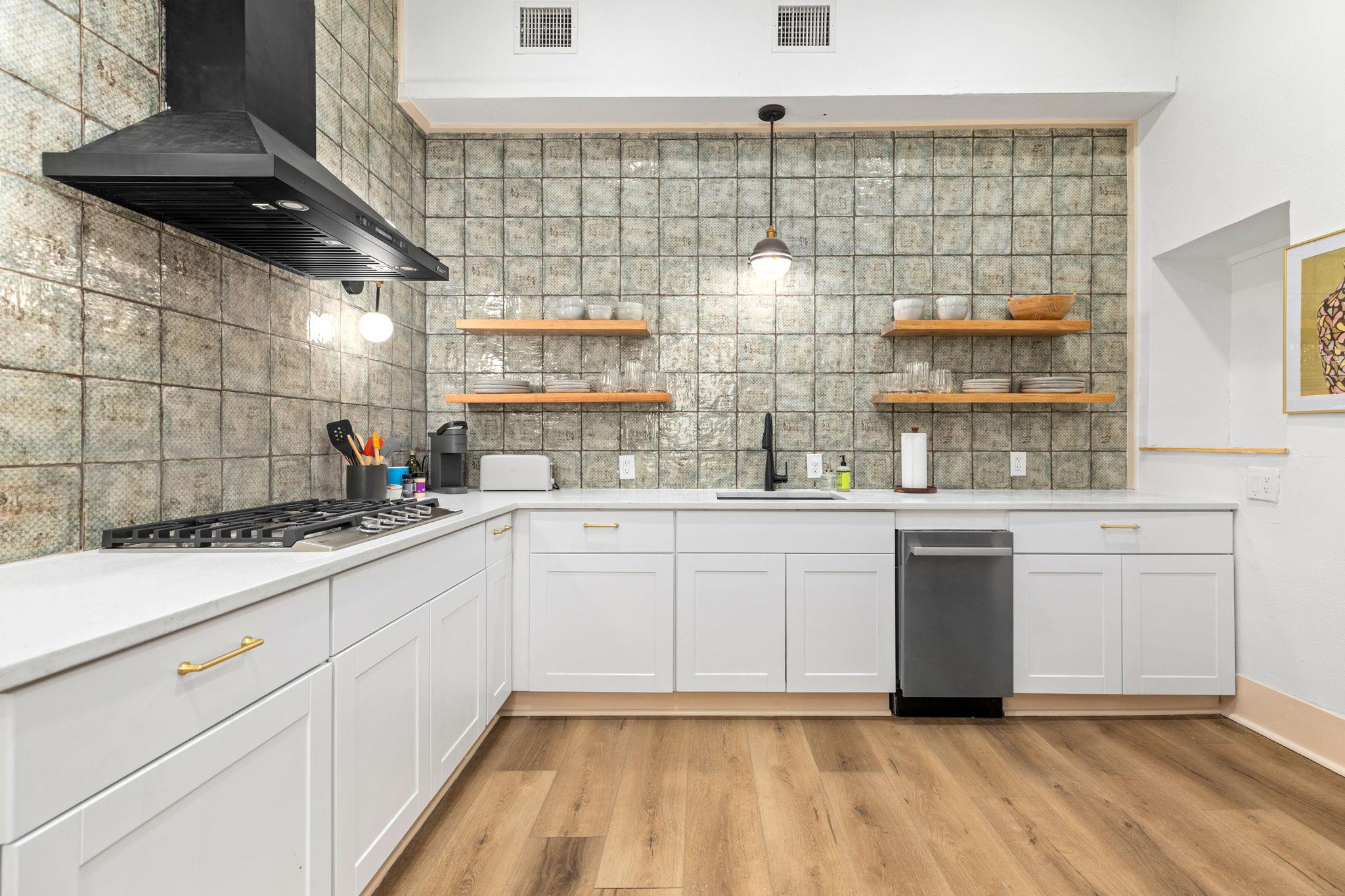 Image 11 of 24 For 110 Craig Pl 1