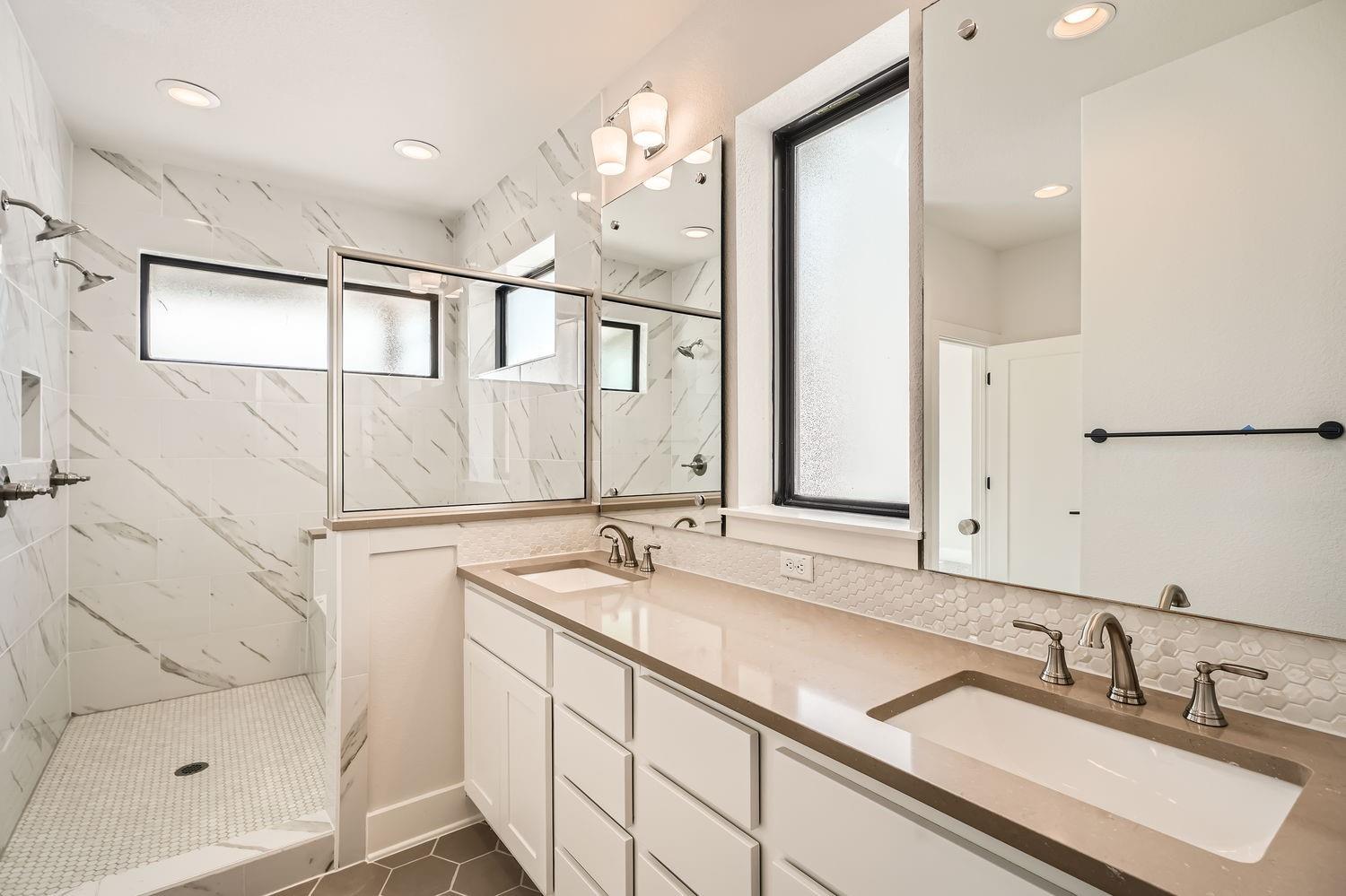 Image 12 of 28 For 9027 Cattle Baron Path