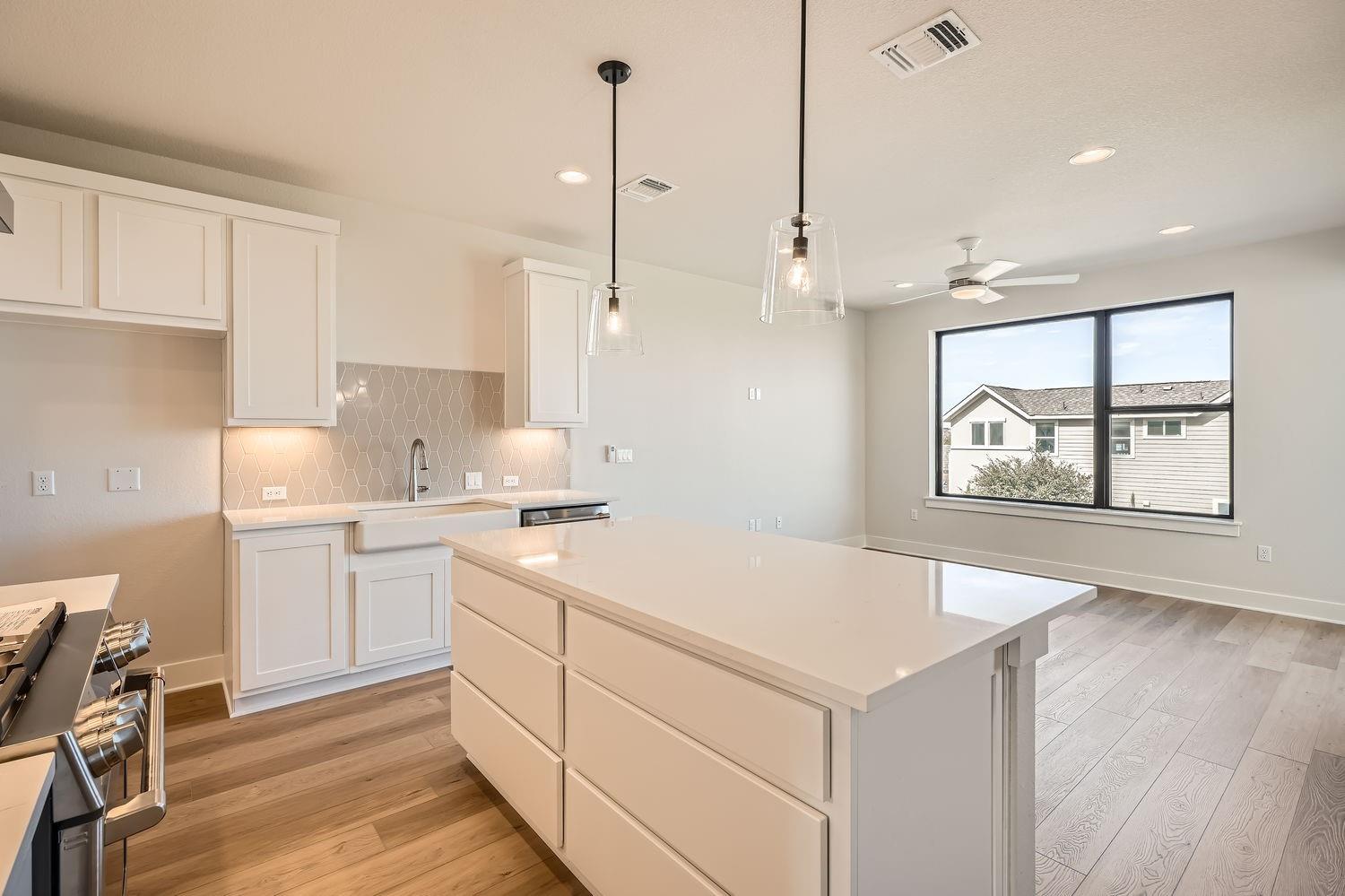 Image 18 of 28 For 9027 Cattle Baron Path