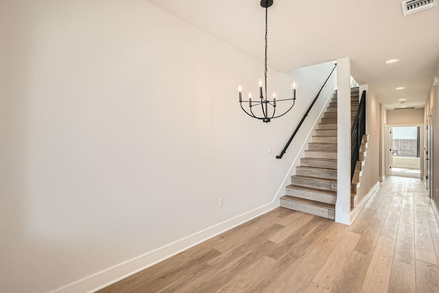 Image 19 of 28 For 9027 Cattle Baron Path