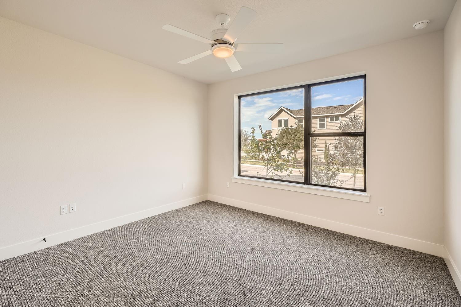 Image 5 of 28 For 9027 Cattle Baron Path