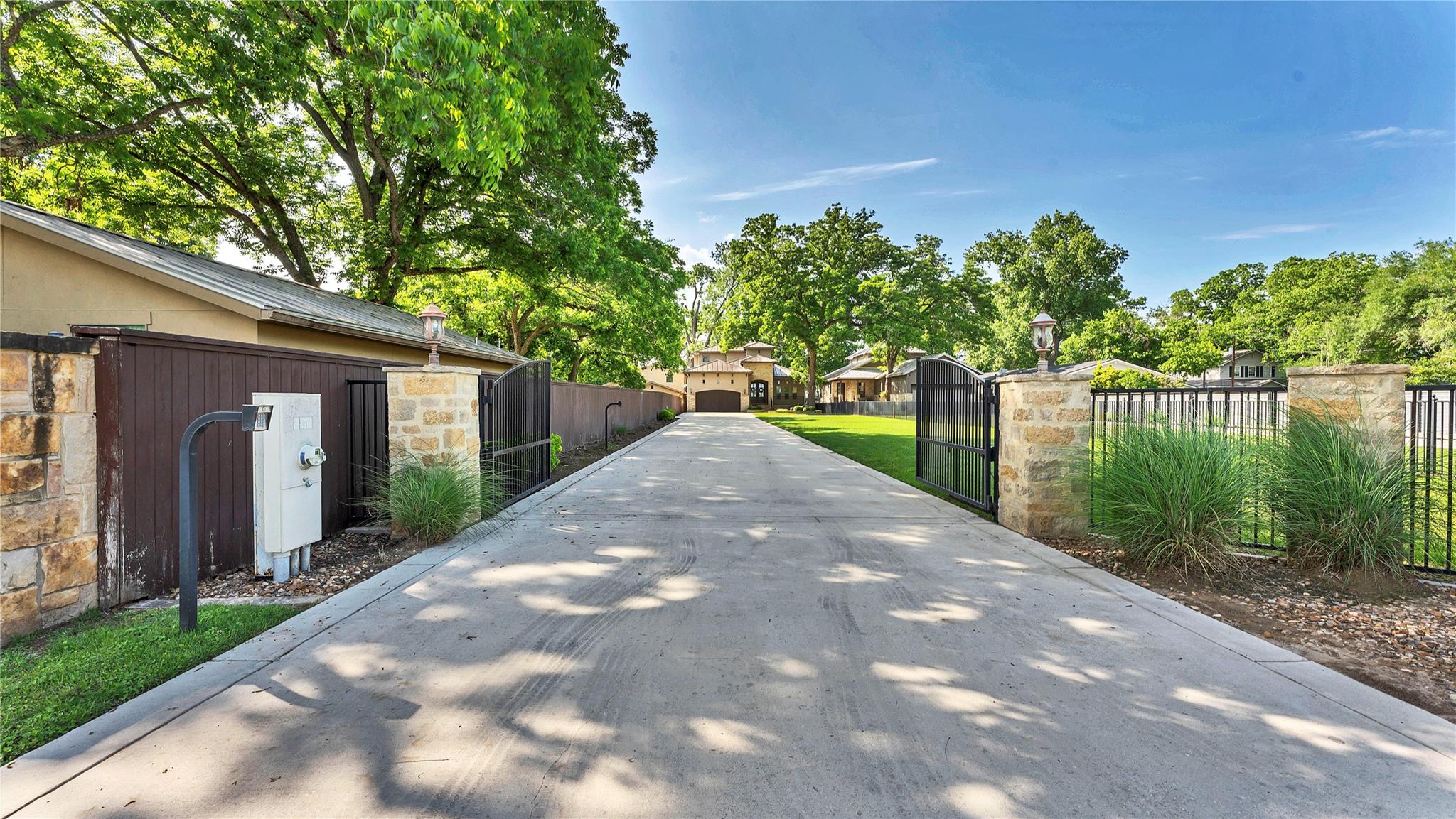 Image 2 of 40 For 368 Rancho Rd