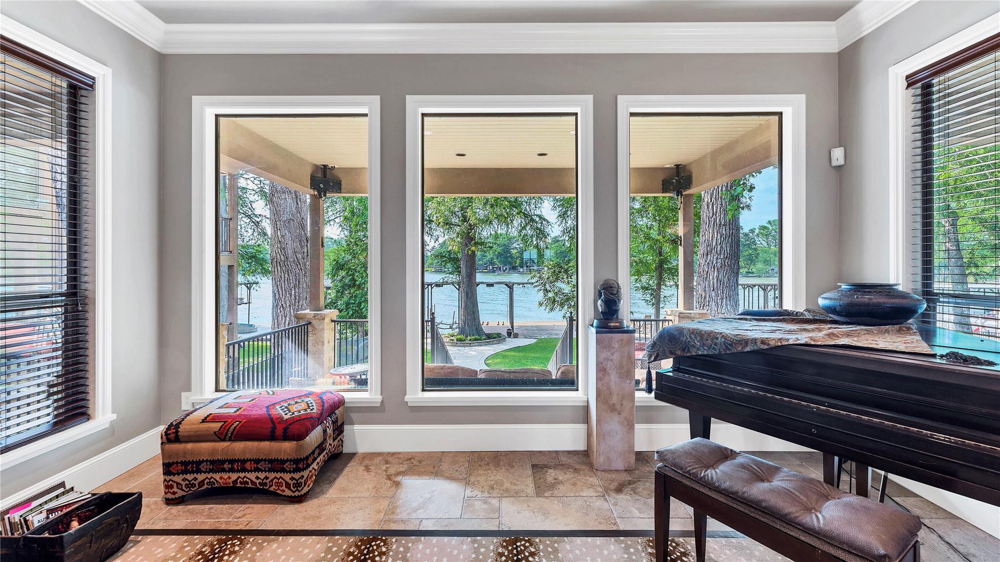 Image 7 of 40 For 368 Rancho Rd