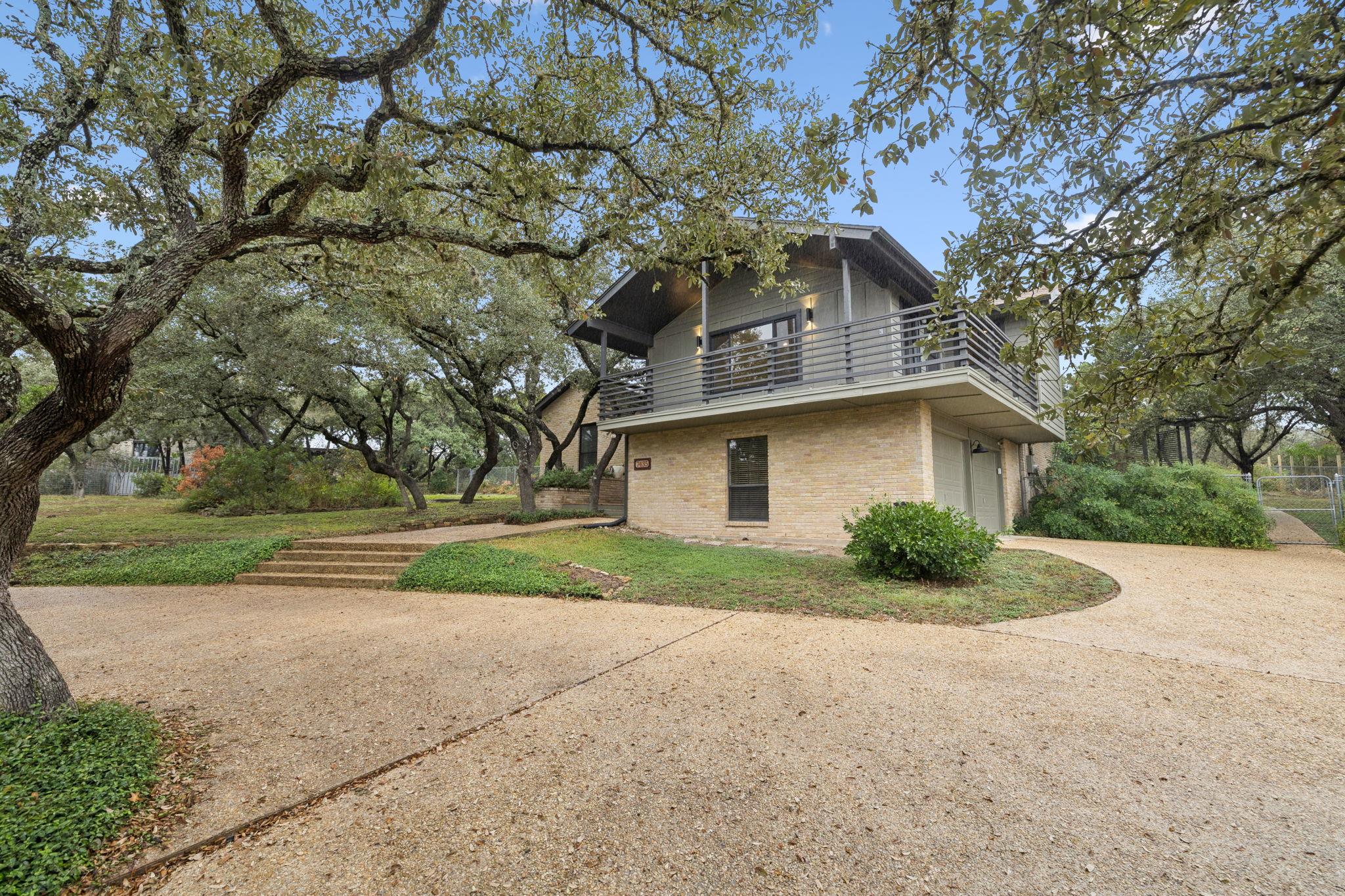 Image 2 of 35 For 7435 Hummingbird Hill Ln