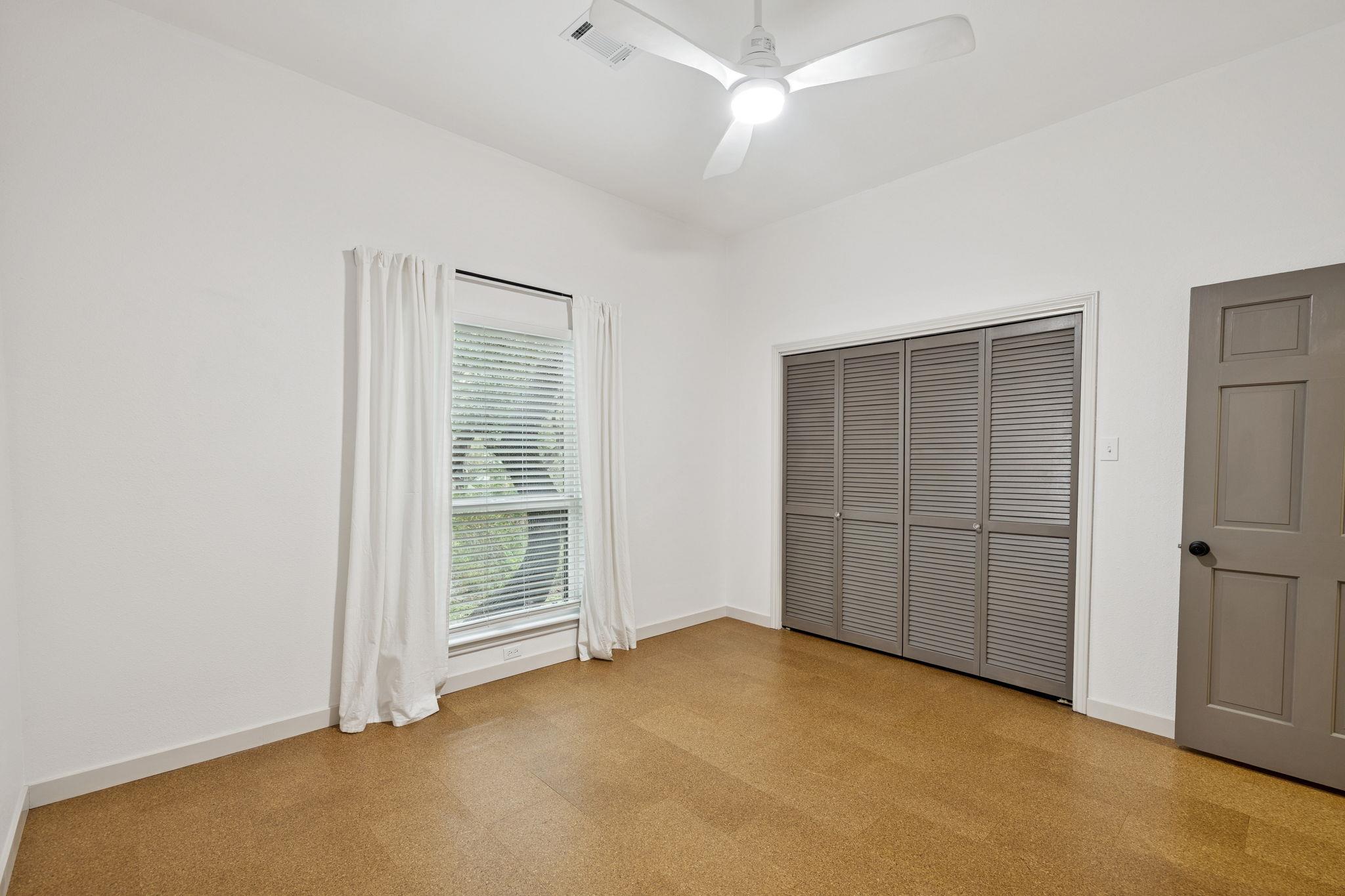 Image 20 of 35 For 7435 Hummingbird Hill Ln