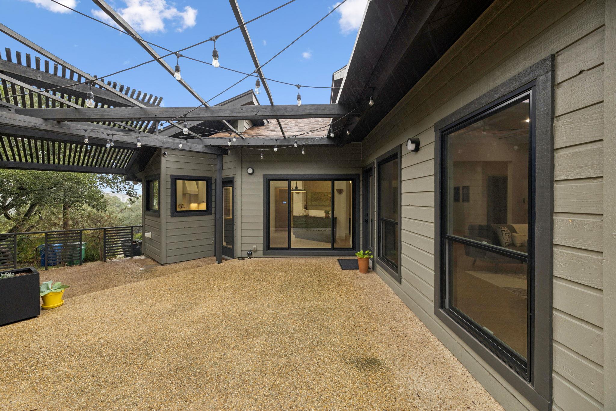 Image 27 of 35 For 7435 Hummingbird Hill Ln