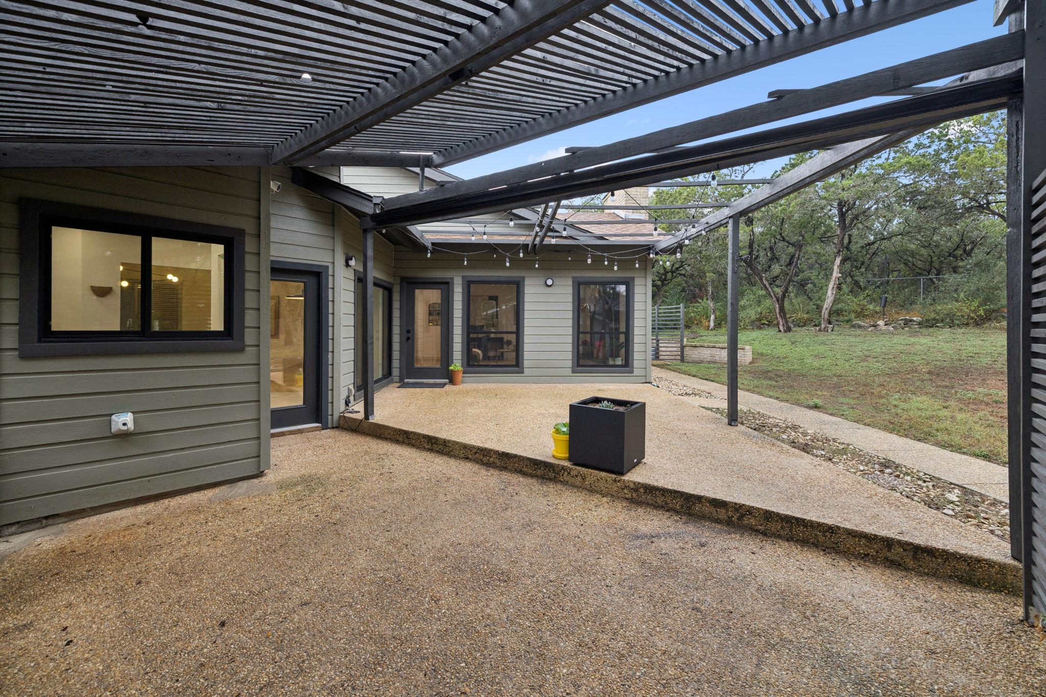 Image 28 of 35 For 7435 Hummingbird Hill Ln