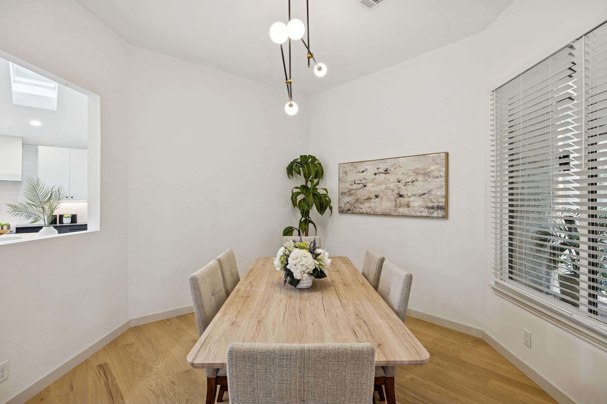 Image 8 of 35 For 7435 Hummingbird Hill Ln