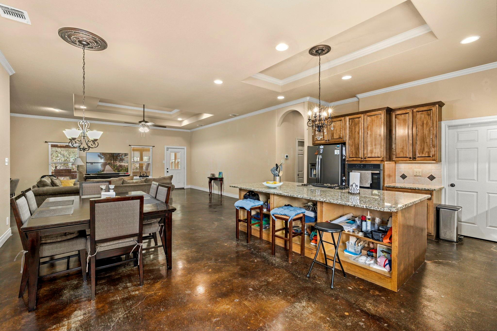 Image 11 of 40 For 200 Creekwood Ct