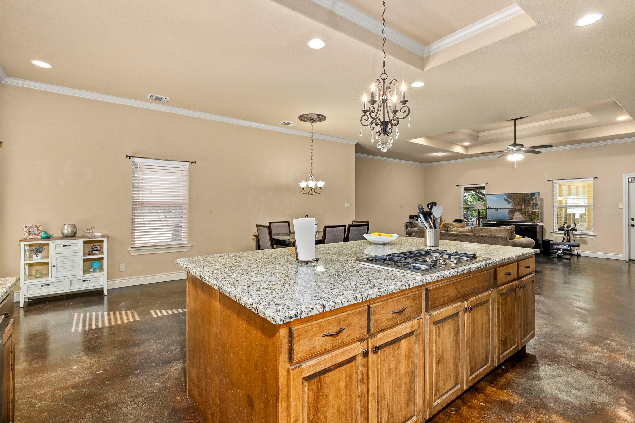 Image 14 of 40 For 200 Creekwood Ct