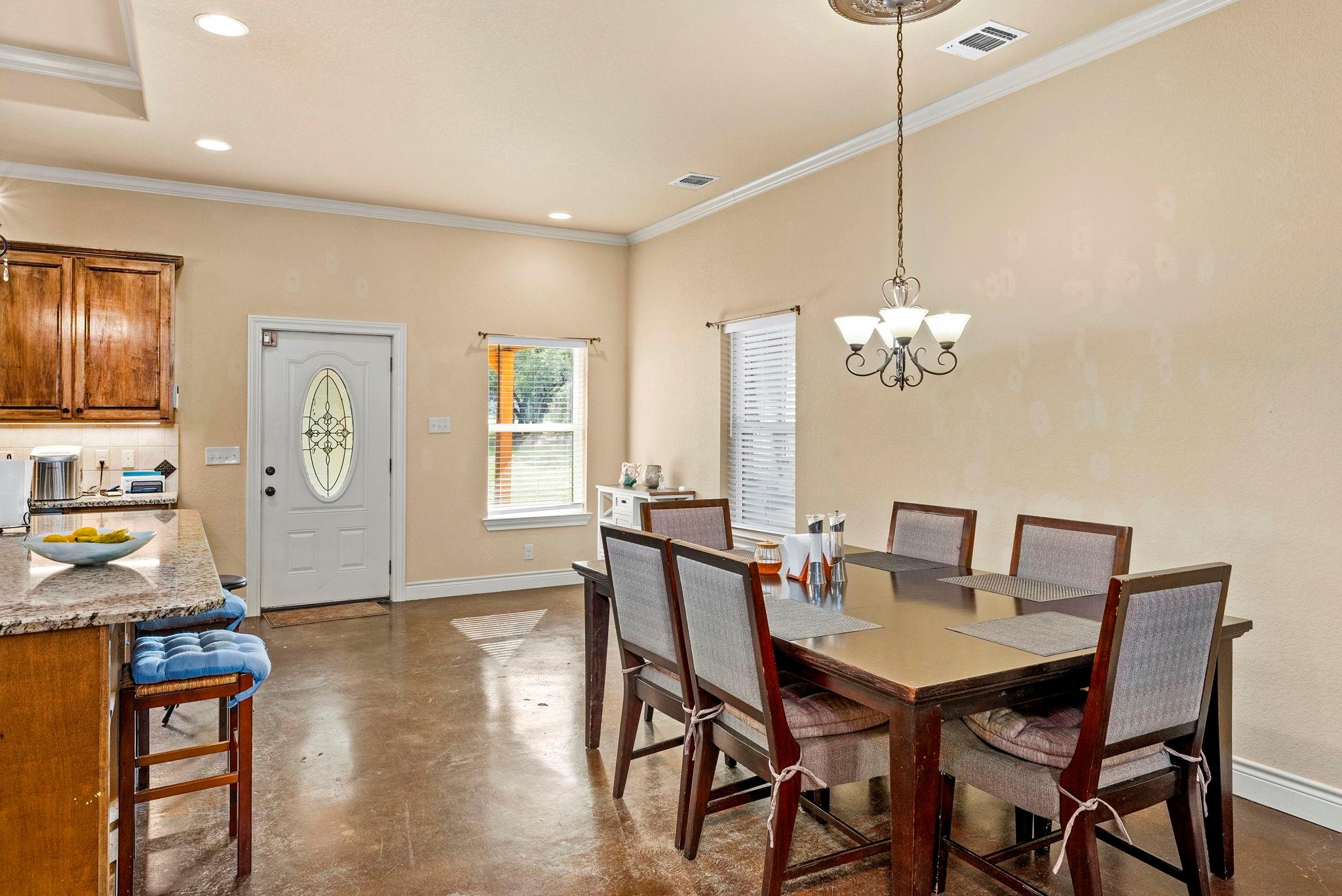 Image 15 of 40 For 200 Creekwood Ct
