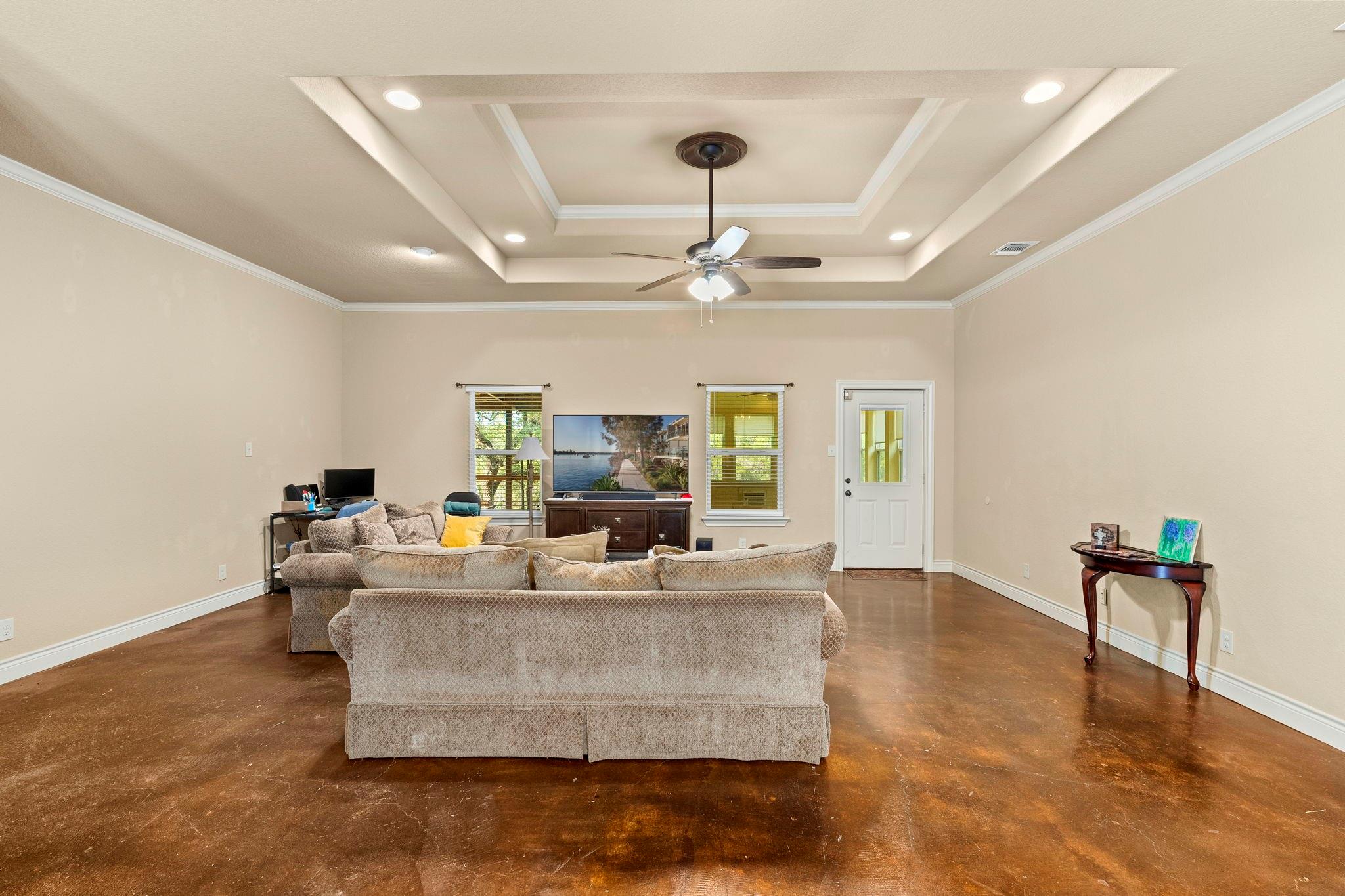 Image 18 of 40 For 200 Creekwood Ct