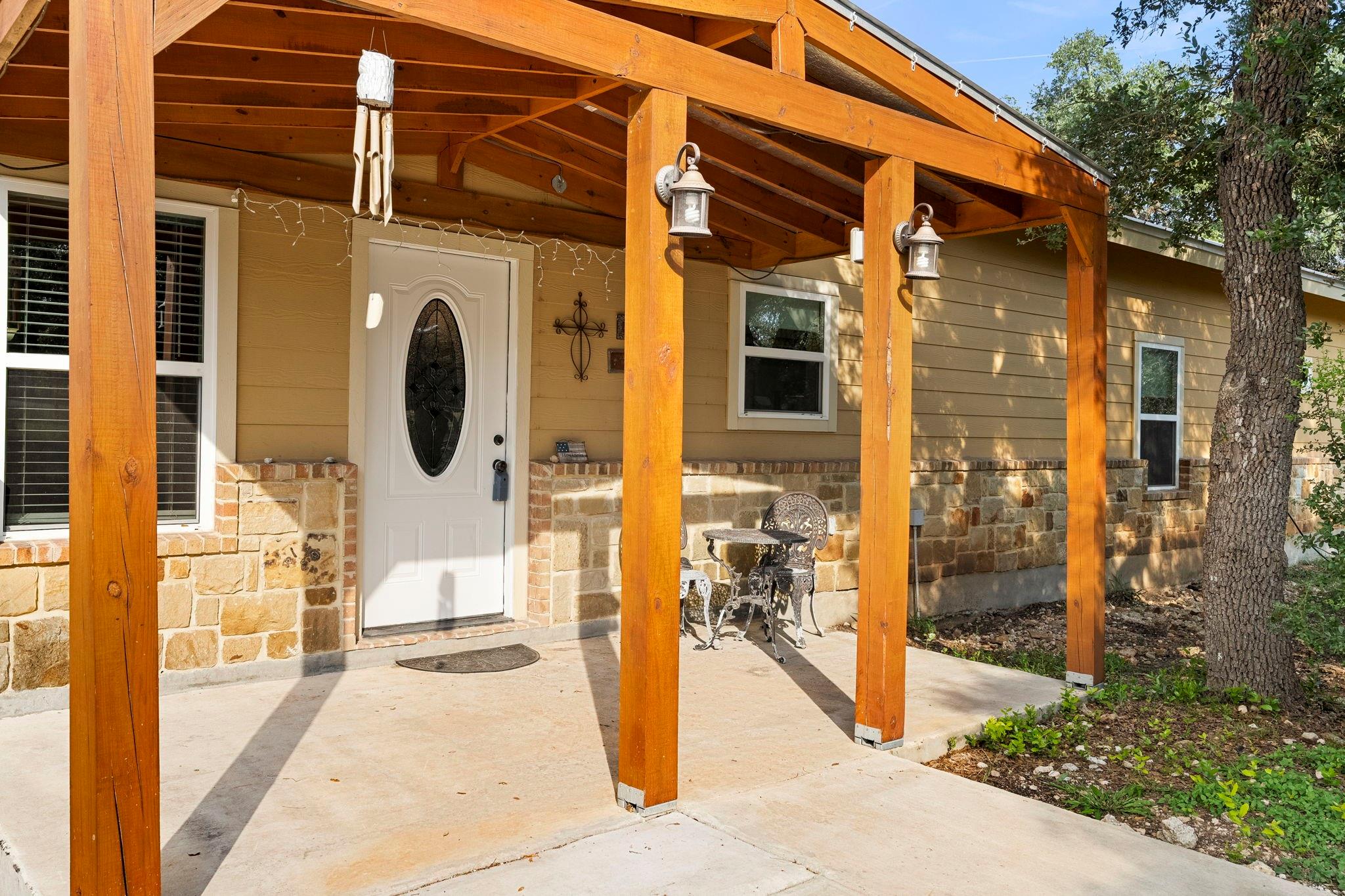 Image 7 of 40 For 200 Creekwood Ct