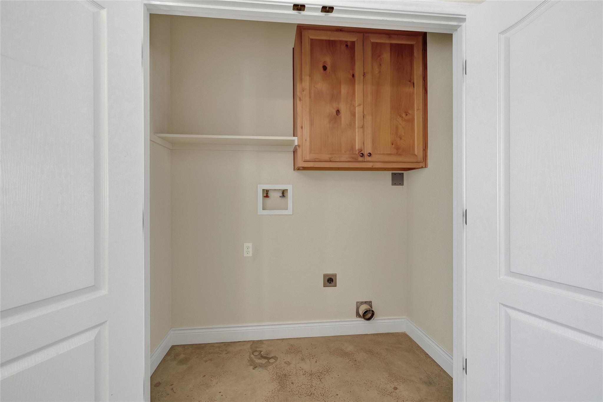 Image 13 of 23 For 1382 Hanz Dr