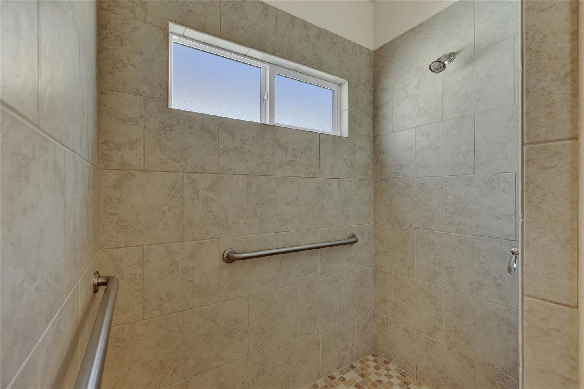 Image 17 of 23 For 1382 Hanz Dr