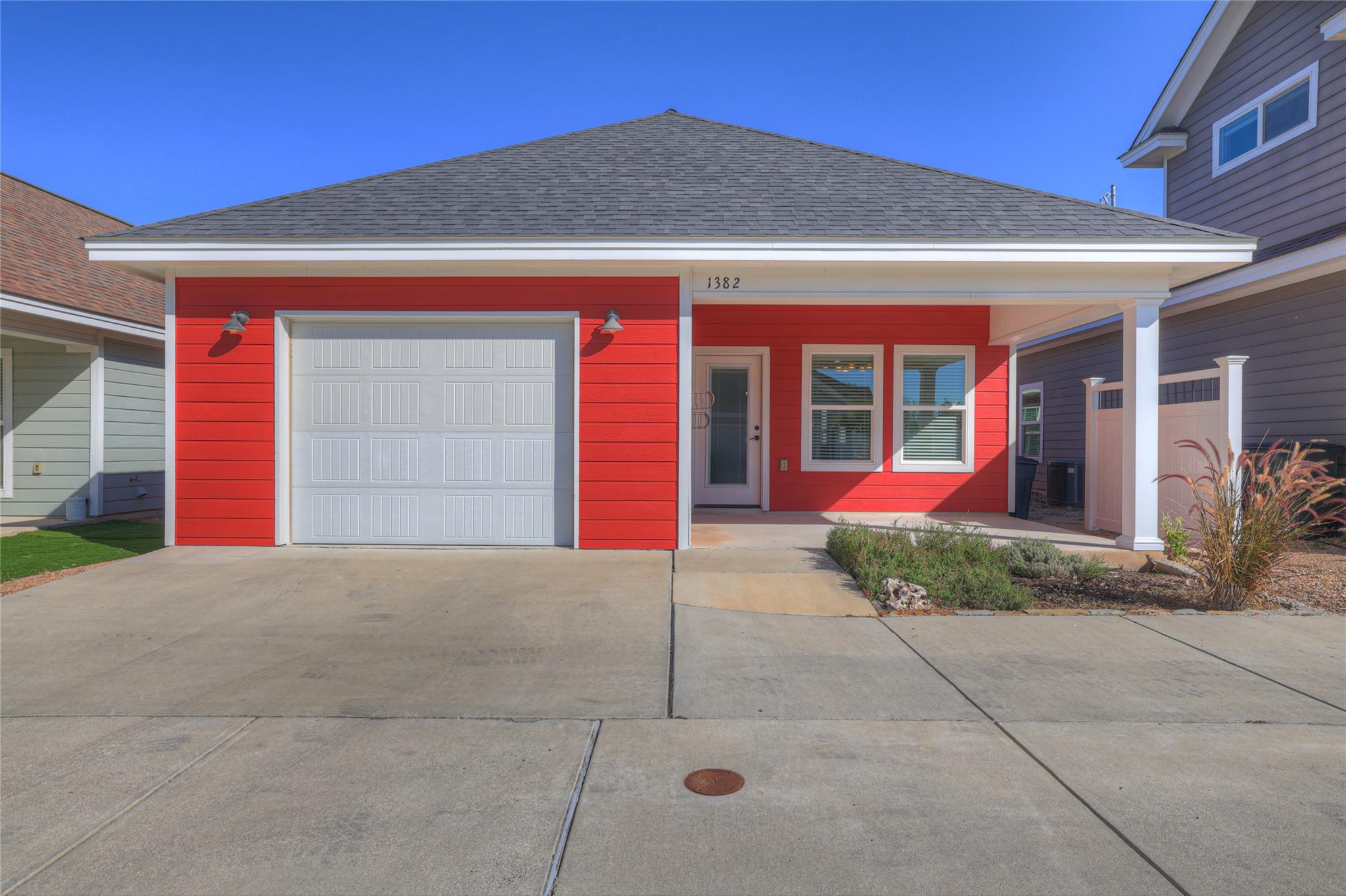 Image 22 of 23 For 1382 Hanz Dr