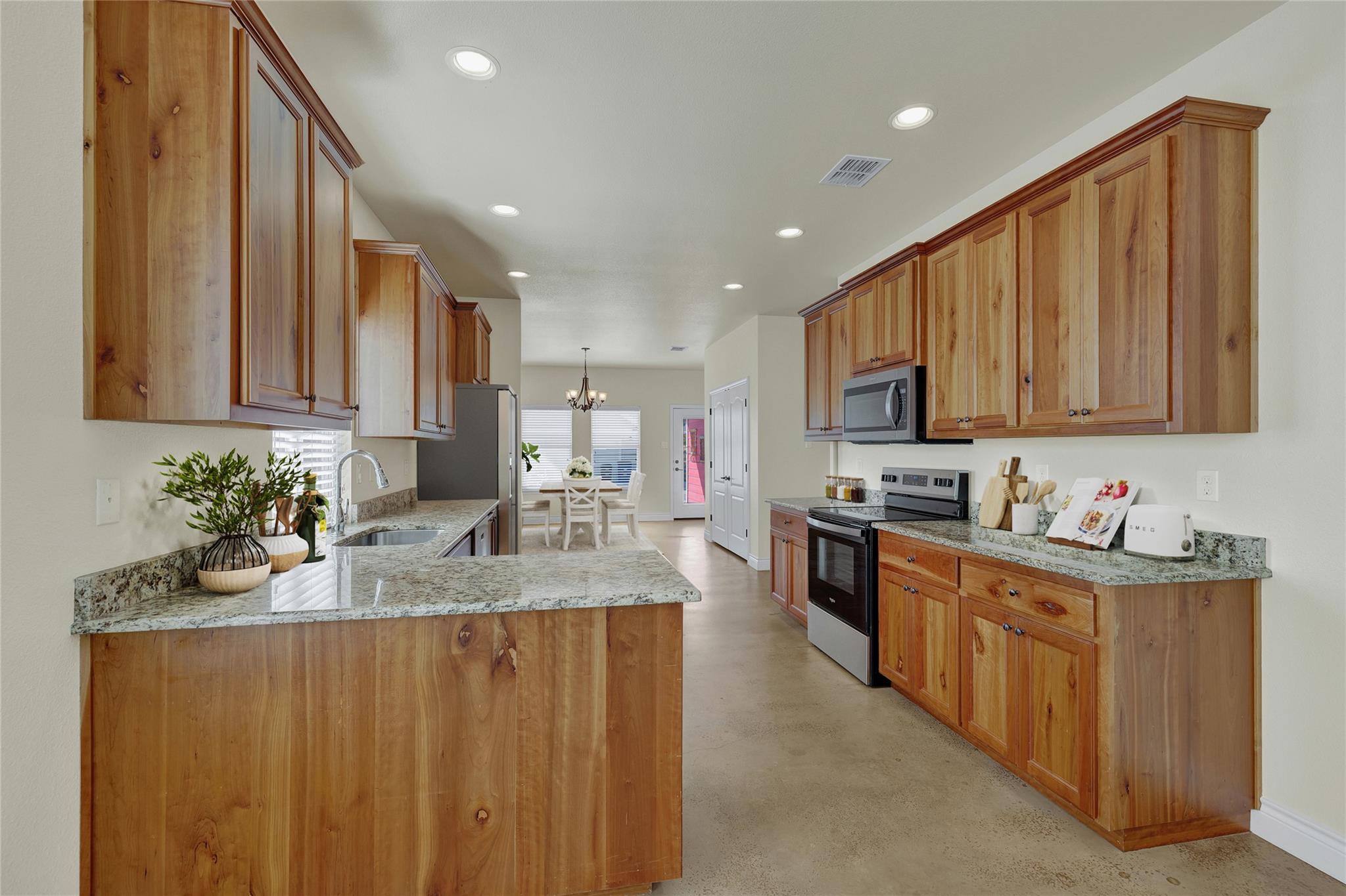 Image 6 of 23 For 1382 Hanz Dr