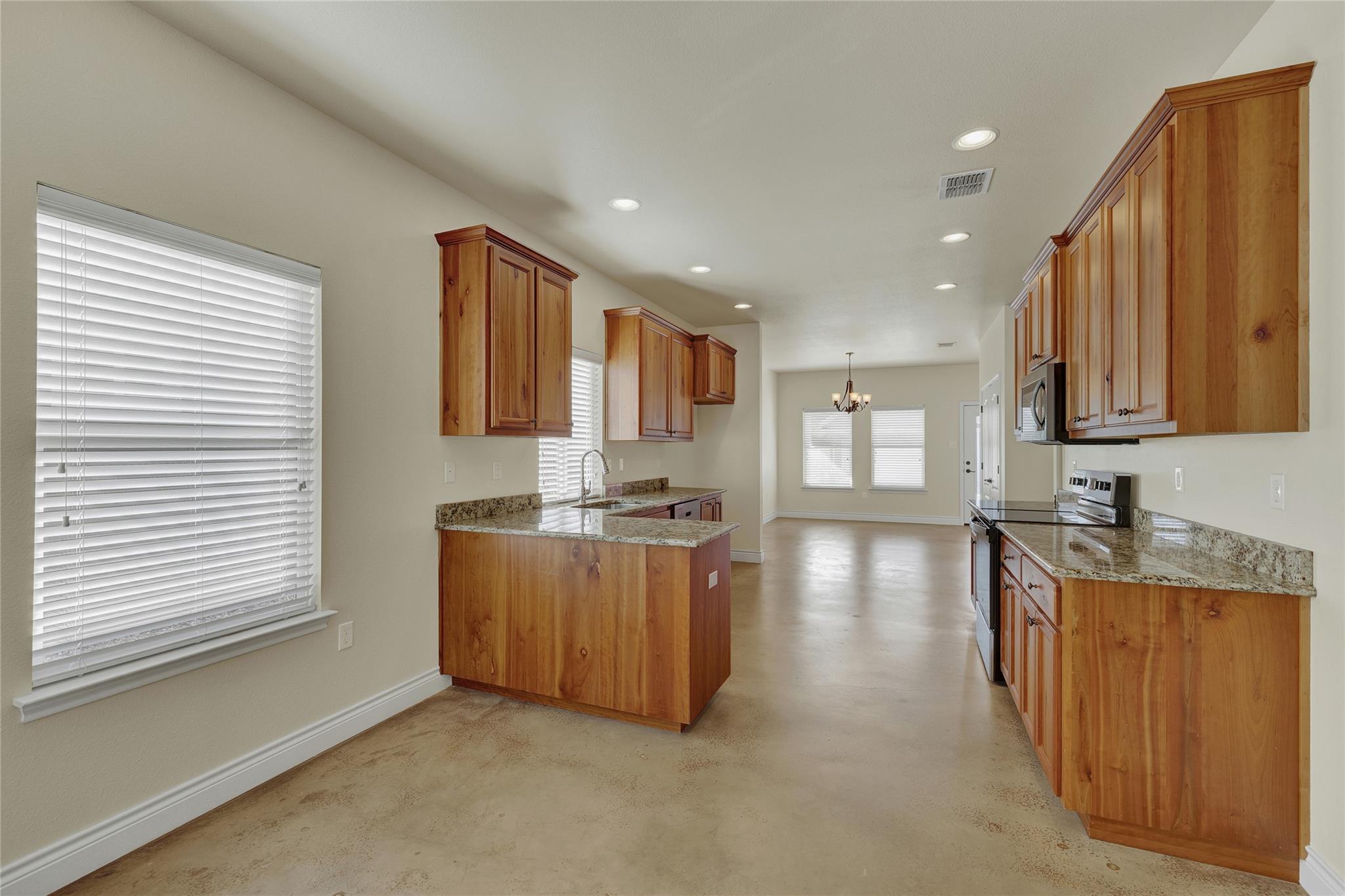 Image 7 of 23 For 1382 Hanz Dr