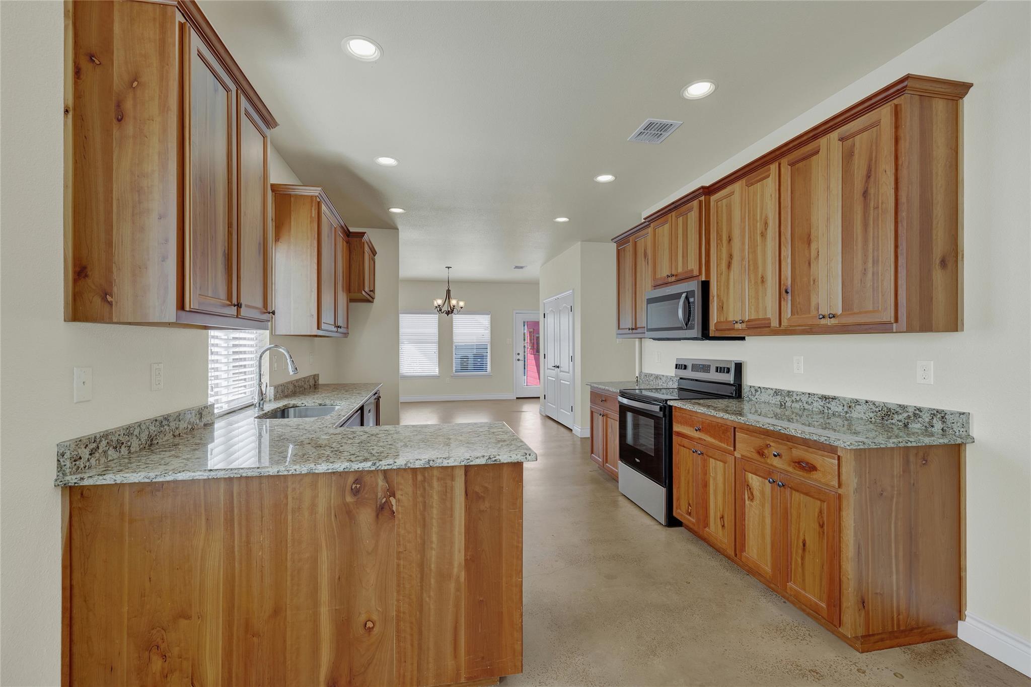 Image 8 of 23 For 1382 Hanz Dr