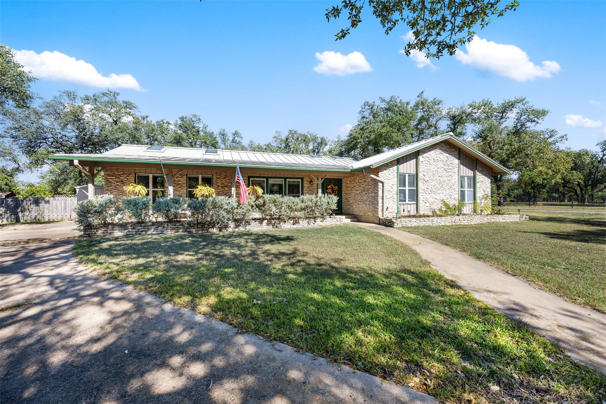 Details for 1109 Cedar Park Dr, Cedar Park, TX 78613