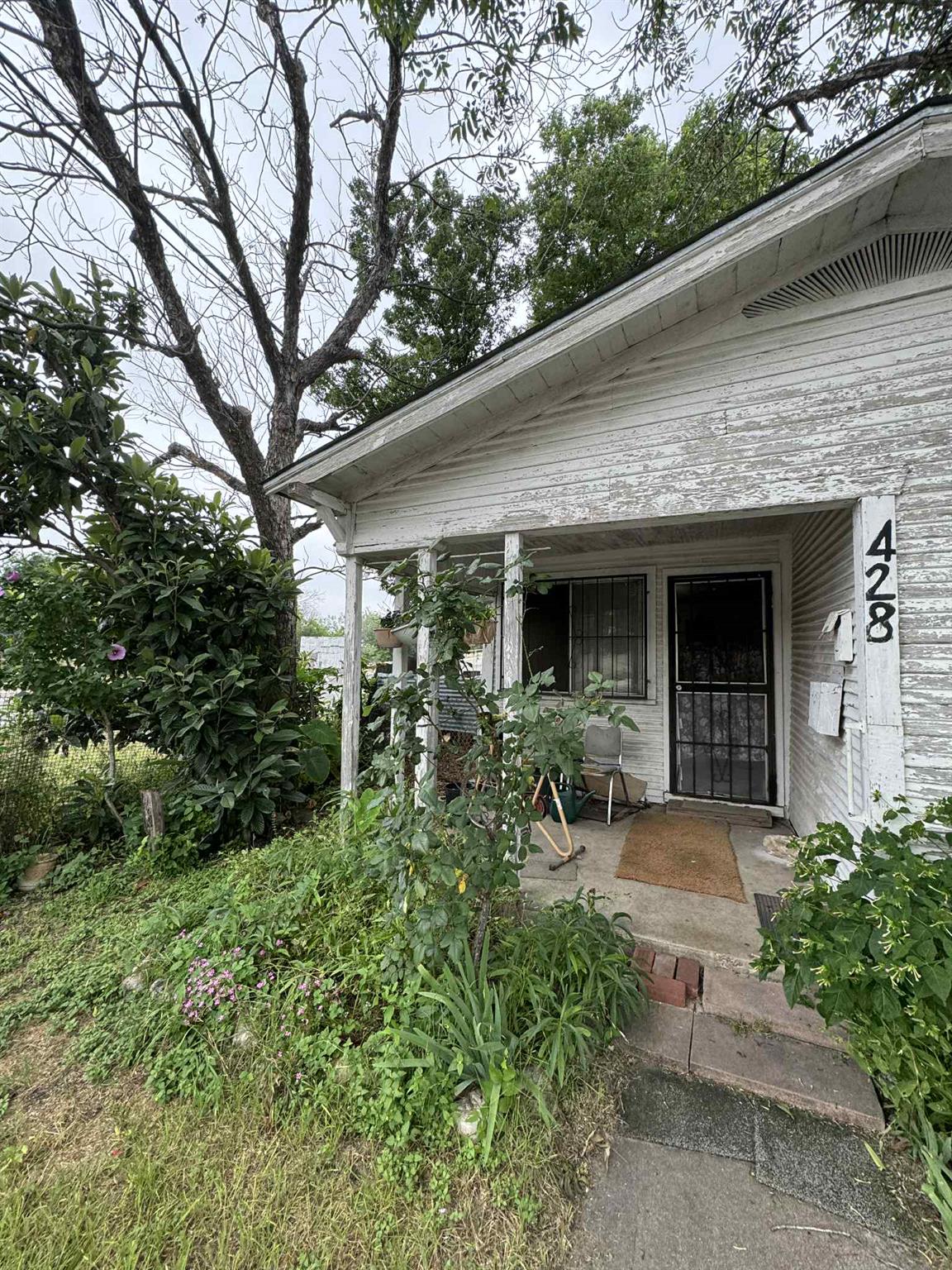 Image 3 of 22 For 428 Runnels Ave